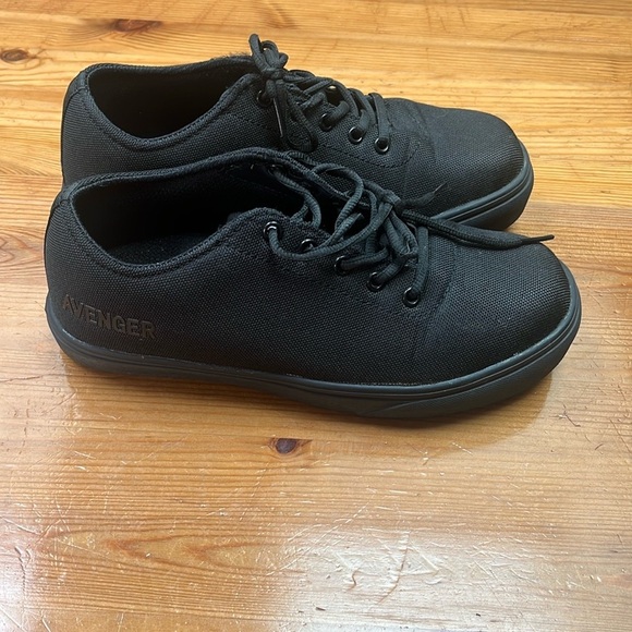 Avenger Black Sneakers Low-Top Canvas - Picture 12 of 12